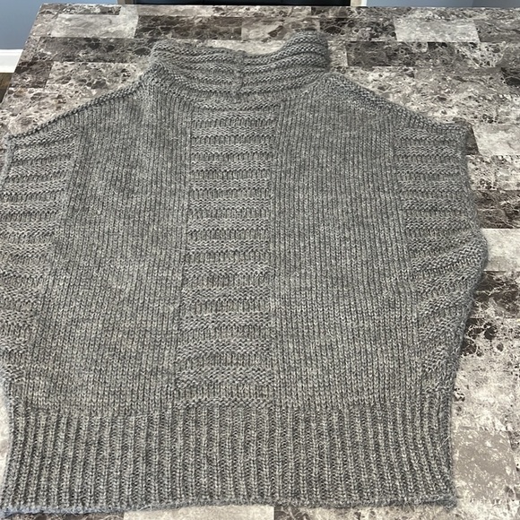 Maryline Italian Charcoal Gray Mohair Blend Cable Knit Cowl Neck Vest Sweater - Picture 9 of 14